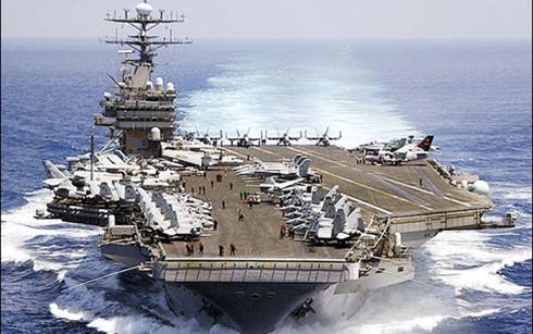 US aircraft carrier patrols East Sea - ảnh 1